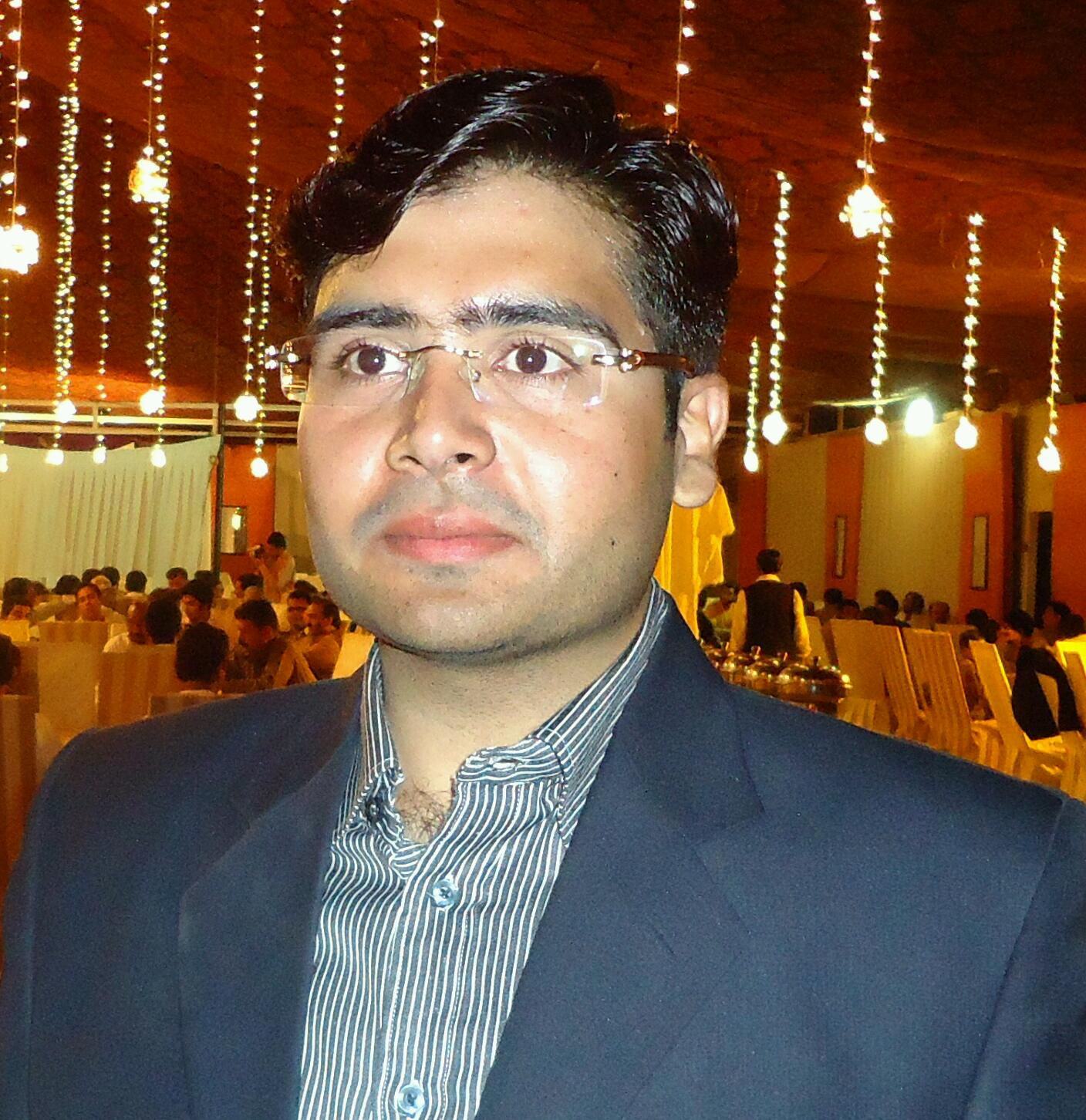 It is my pic on my cousin\'s wedding : ) 